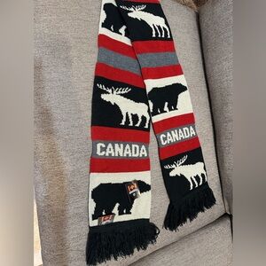 Canada Scarf NWT